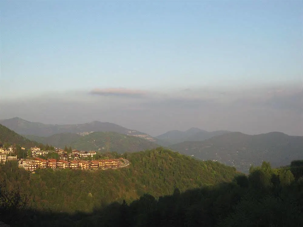 Hotel Residence Moderno Selvino 4*,